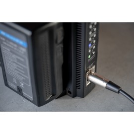 Ładowarka czterokanałowa Newell BP-4CH do akumulatorów V-mount 2