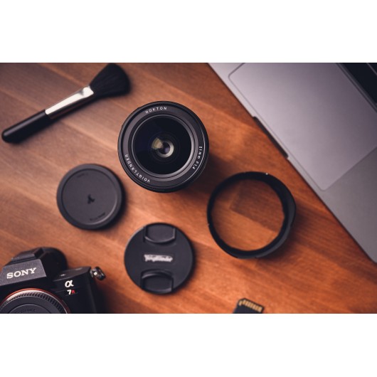 Obiektyw Voigtlander Nokton 21 mm f/1,4 do Sony E