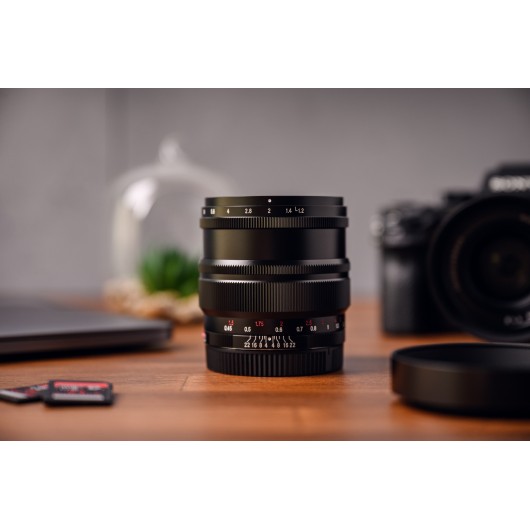 Obiektyw Voigtlander Nokton SE 50 mm f/1,2 do Sony E