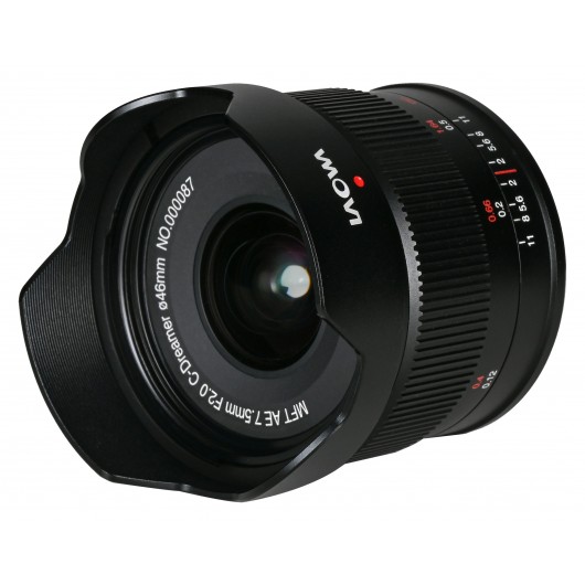 Obiektyw Venus Optics Laowa C-Dreamer 7,5 mm f/2,0 AE z automatyczną przysłoną do Micro 4/3