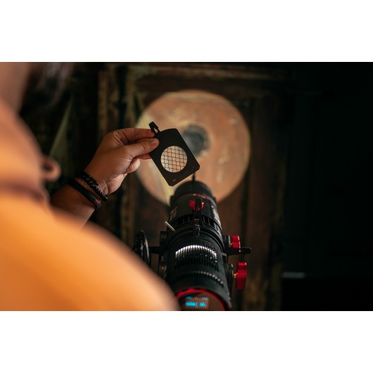 Strumienica Aputure Spotlight Mini Zoom