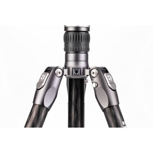 BENRO FRHN24CVX25 Rhino 24C + VX25 statyw karbonowy z głowicą kulową