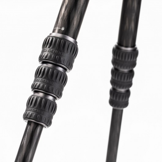 BENRO FRHN24CVX25 Rhino 24C + VX25 statyw karbonowy z głowicą kulową