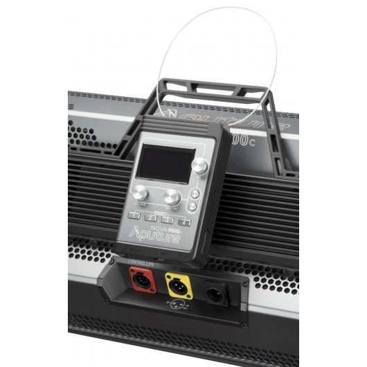 Lampa LED Aputure Nova P600c