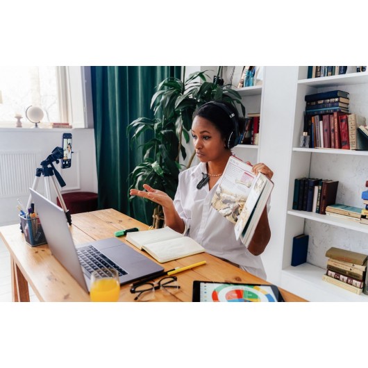 Bezprzewodowy mikrofon krawatowy Saramonic BTW