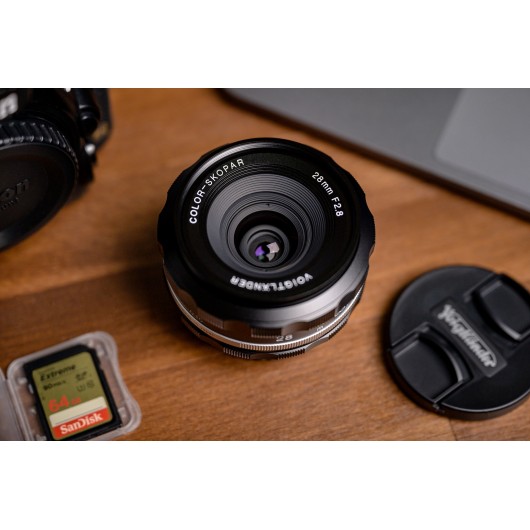 Obiektyw Voigtlander Color Skopar SL IIs 28 mm f/2,8 do Nikon F - czarny