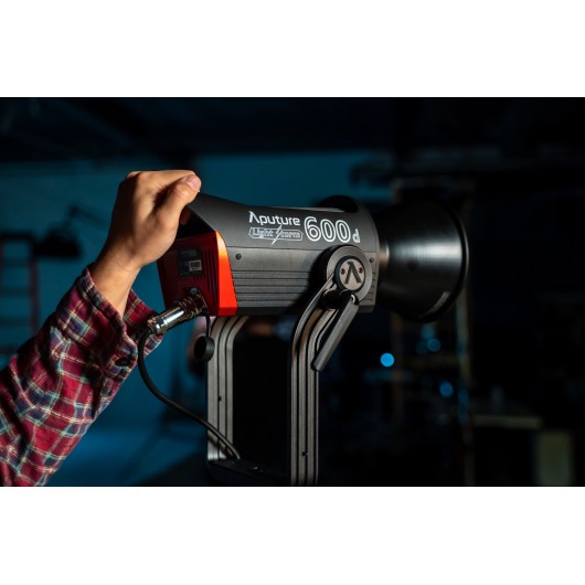 Lampa LED Aputure Light Storm LS 600d - V-mount