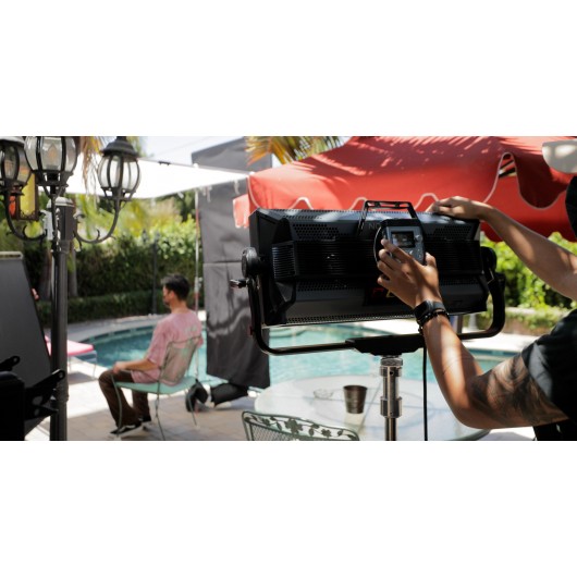 Lampa LED Aputure Nova P600c Kit