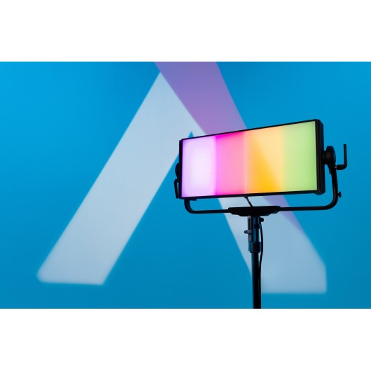 Lampa LED Aputure Nova P600c Kit