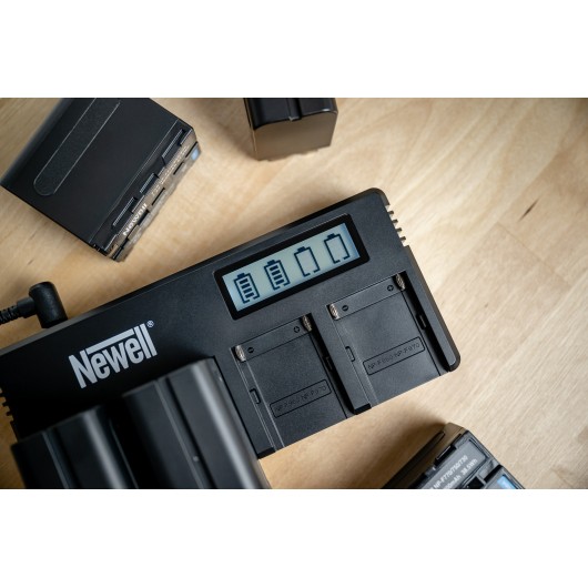 Ładowarka czterokanałowa Newell DF-4CH do akumulatorów NP-F do Sony