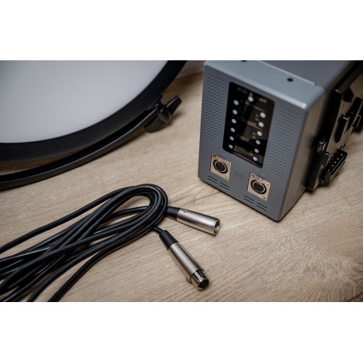 Ładowarka czterokanałowa Newell BP-4CHT do akumulatorów V-mount