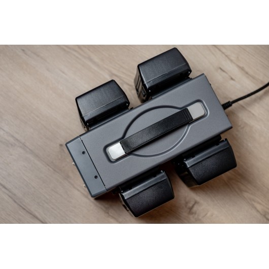 Ładowarka czterokanałowa Newell BP-4CHT do akumulatorów V-mount