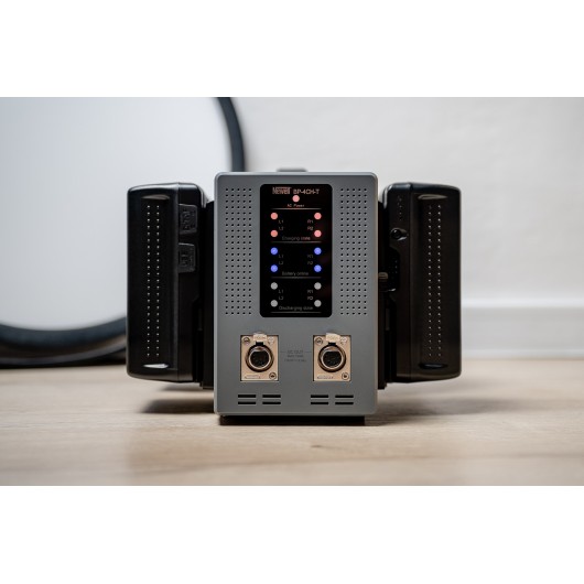 Ładowarka czterokanałowa Newell BP-4CHT do akumulatorów V-mount