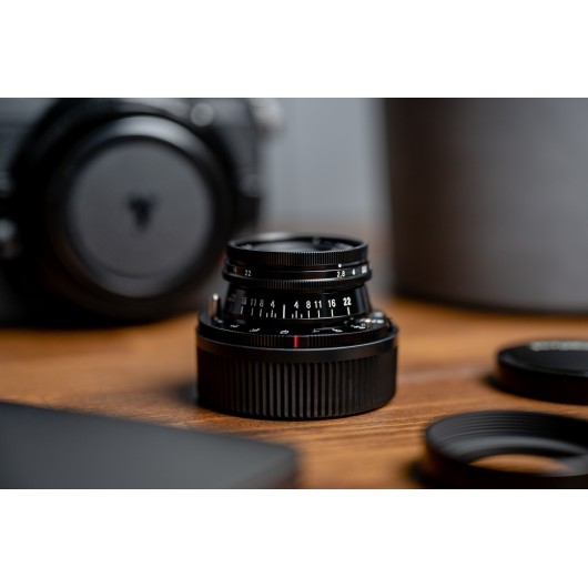 Obiektyw Voigtlander Heliar 40 mm f/2,8 do Leica M - czarny