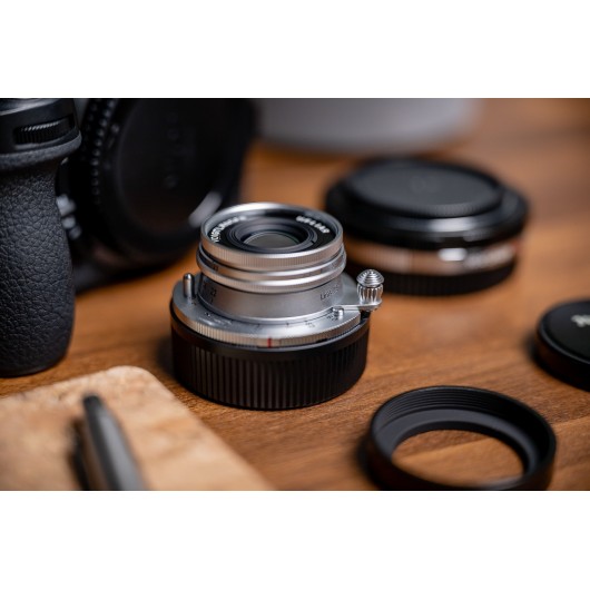 Obiektyw Voigtlander Heliar 40 mm f/2,8 do Leica M - srebrny