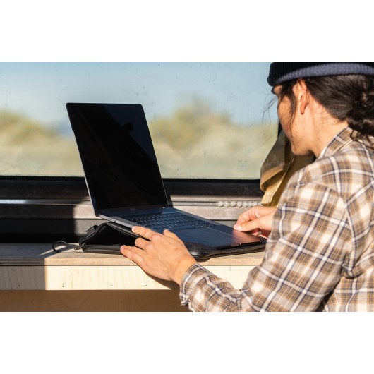 Etui na laptopa Wandrd Laptop Case 16" - czarne