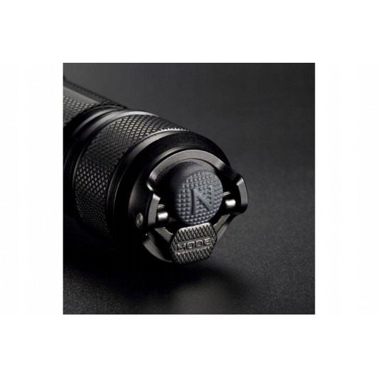 Latarka Nitecore TM03