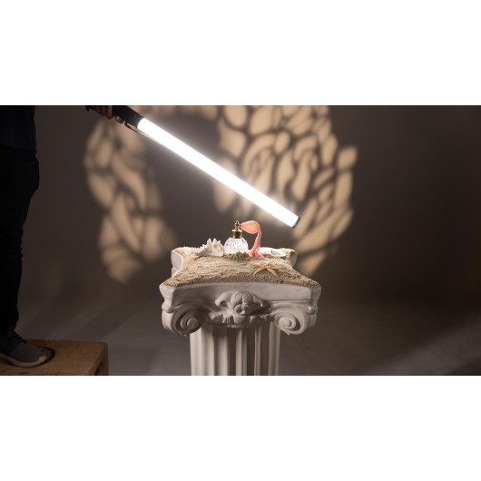 Lampa LED Amaran T2c