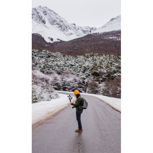 Gimbal ręczny FeiyuTech Scorp F1 mini do smartfonów, kamer sportowych i aparatów bezlusterkowych