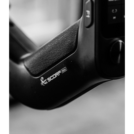 Gimbal ręczny FeiyuTech Scorp F1 mini do smartfonów, kamer sportowych i aparatów bezlusterkowych