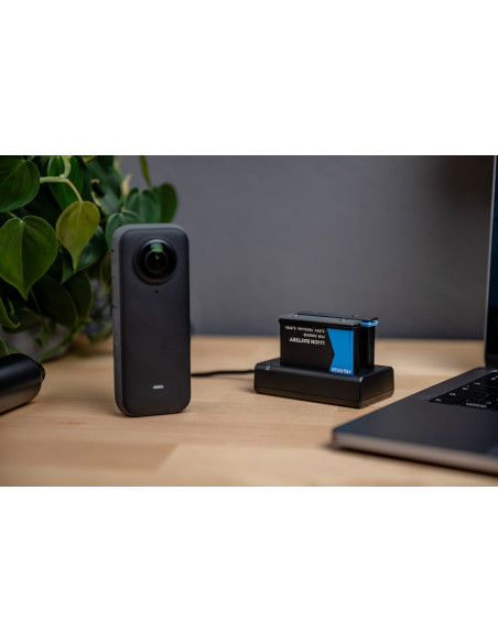 Ładowarka dwukanałowa Newell SDC-USB do akumulatorów One X3 do Insta360