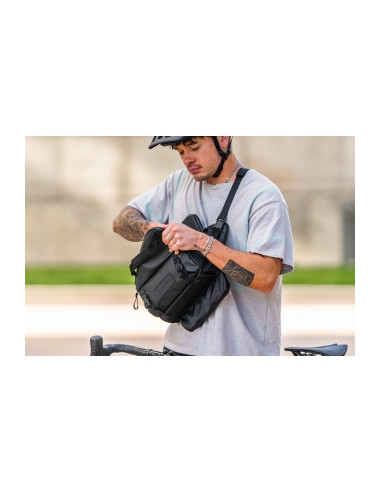 Torba fotograficzna Wandrd Rogue Sling 6 l - granatowa