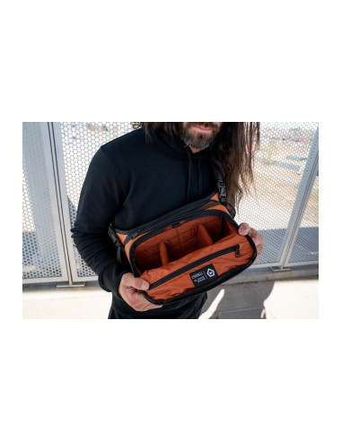 Torba fotograficzna Wandrd Rogue Sling 6 l - granatowa