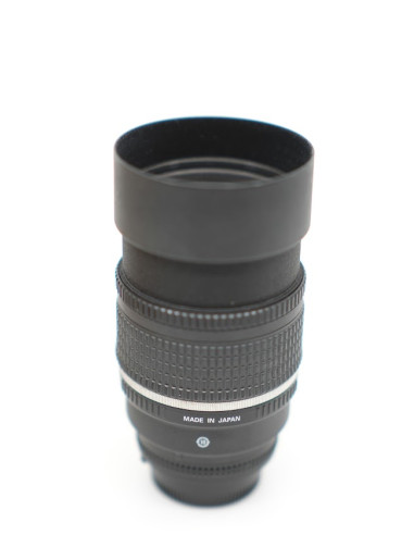 Nikkor AF DC 135mm f/2D - KOMIS