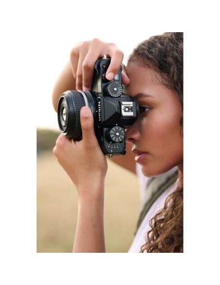Nikon Z f + Nikkor Z 40 mm f/2 (SE) aparat fotograficzny czarny