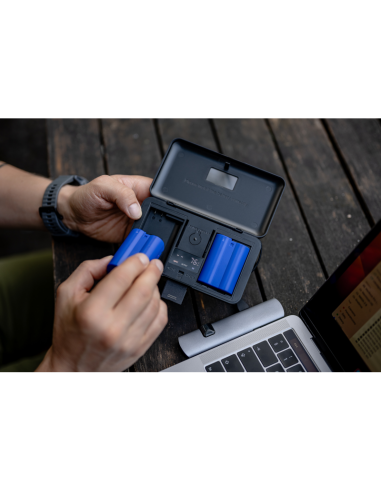 Ładowarka dwukanałowa Newell LCD-PB-SD do...