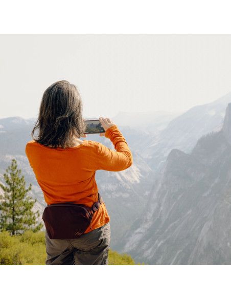 Peak Design Outdoor Sling 2L torba ciemny fiolet.