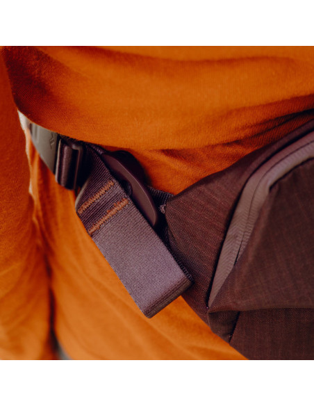 Peak Design Outdoor Sling 2L torba ciemny fiolet.