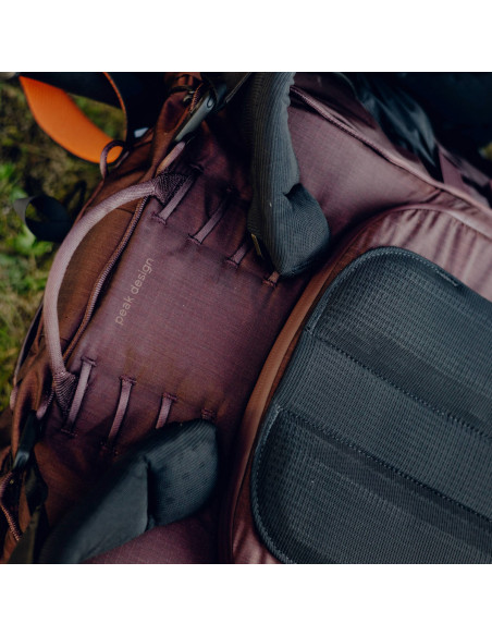 Peak Design Outdoor Backpack 45L plecak ciemny fiolet.