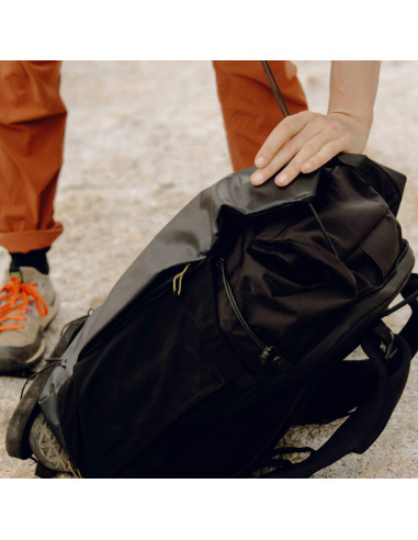 Peak Design Outdoor Backpack 25L plecak czarny.