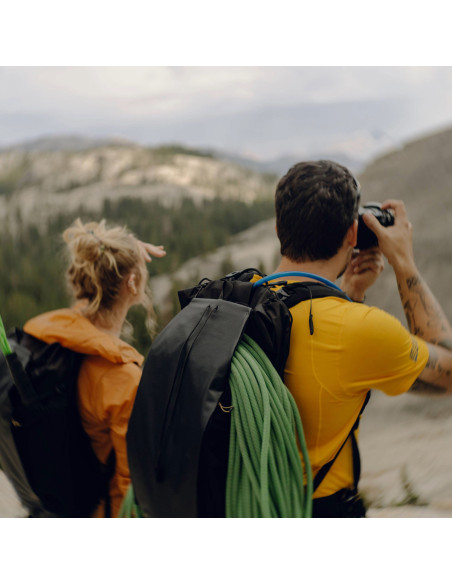 Peak Design Outdoor Backpack 25L plecak czarny.