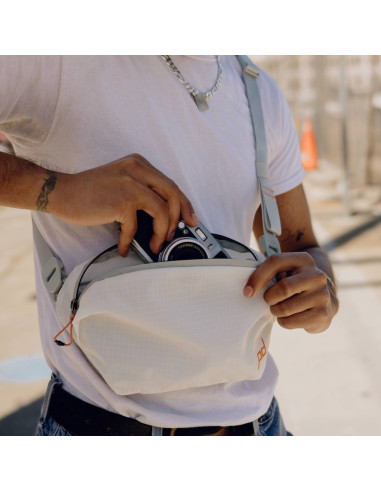 Peak Design Outdoor Sling 2L torba biała.