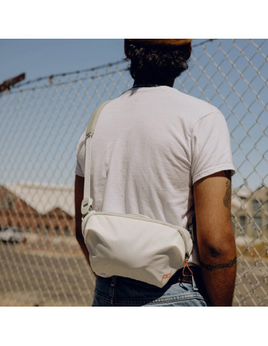 Peak Design Outdoor Sling 2L torba biała.