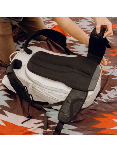 Peak Design Outdoor Backpack 45L plecak biały .