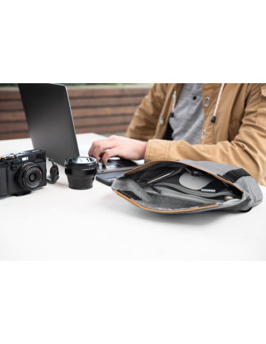 Peak Design Field Pouch Charcoal v2 -...