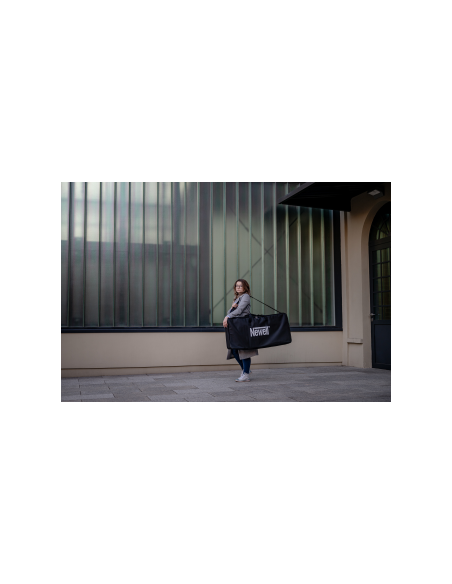 Zestaw Newell lampa LED Air Artha i statyw oświetleniowy Talos