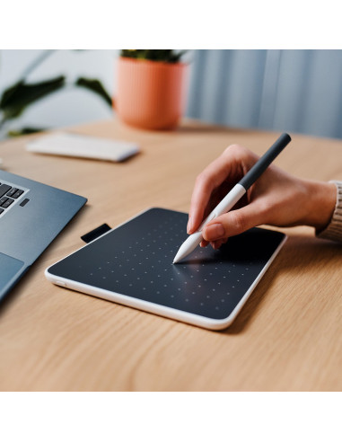 Wacom One - tablet piórkowy z Bluetooth -...