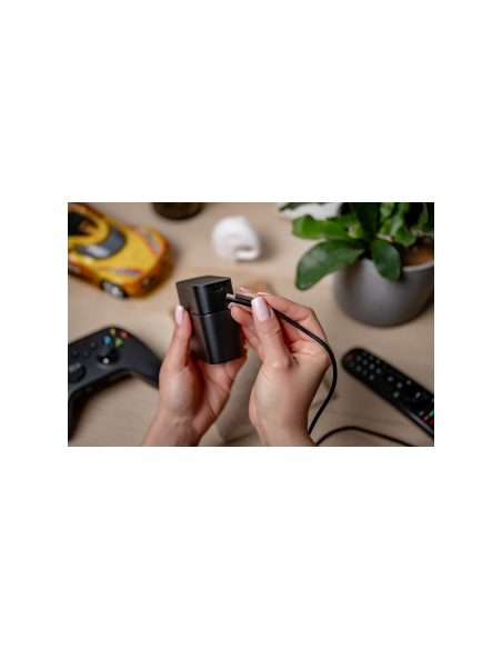 Ładowarka 4-kanałowa Newell do akumulatorów Li-ion + 4 akumulatory Li-ion AA 2200 mAh