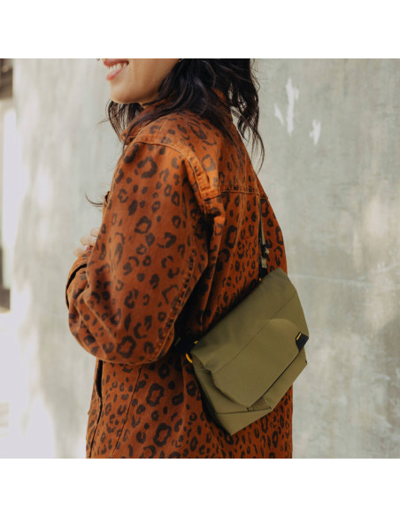 Peak Design Field Pouch Kelp v2 - oliwkowa z paskiem