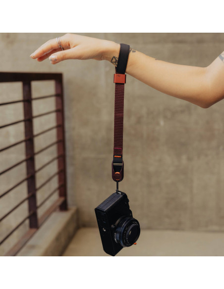 Pasek Na Nadgarstek Peak Design Cuff Eclipse v3 - fioletowy