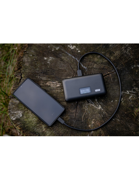 Ładowarka dwukanałowa Newell LCD z funkcją power banku i czytnikiem kart SD do akumulatorów NP-FZ100