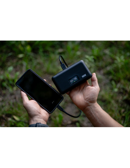 Ładowarka dwukanałowa Newell LCD-PB-SD z funkcją power banku i czytnikiem kart SD do akumulatorów NP-FW50