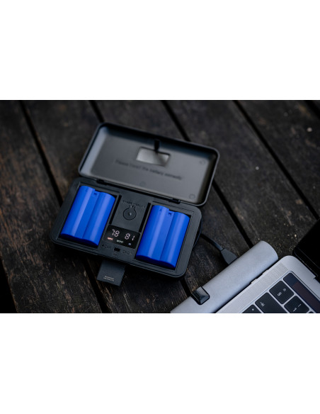 Ładowarka dwukanałowa Newell LCD z funkcją power banku i czytnikiem kart SD do akumulatorów LP-E6