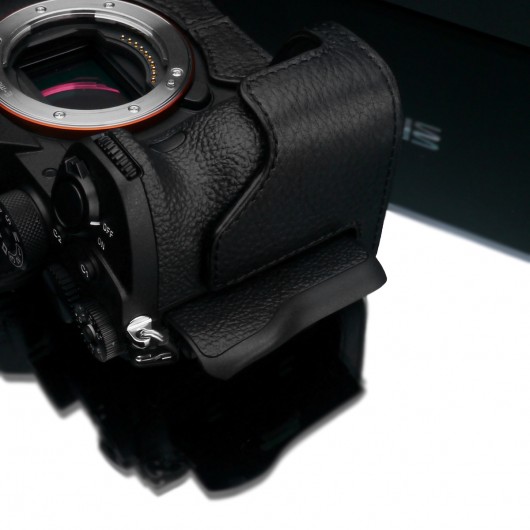 GARIZ XS-CHA7RM4BK half case do Sony A7R M4 (IV) - black/czarny