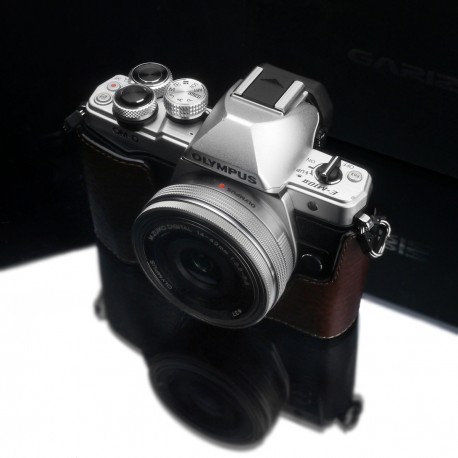 Half case GARIZ do Olympus OM-D EM10 mark II XS-CHEM10IIBR Brązowy