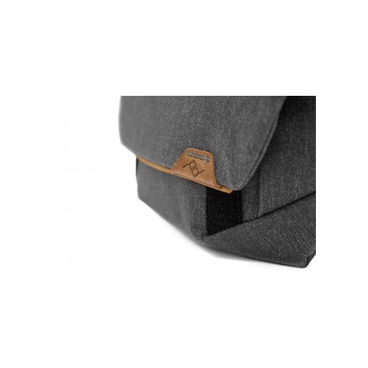 Peak Design Field Pouch Charcoal v2 - Grafitowy, z paskiem